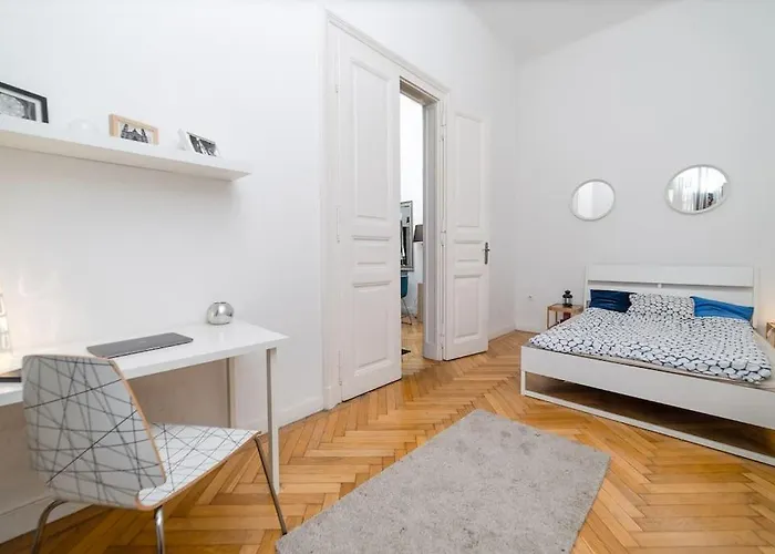 Cityscape Budget Mosonyi Apartament